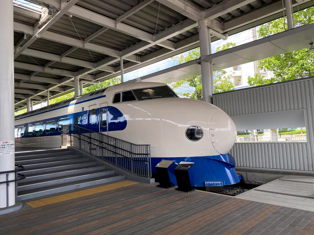 鉄道博物館 二枚 - 美術館